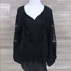 BNWT Gorgeous Chico’s Black Tunic Top Size 0